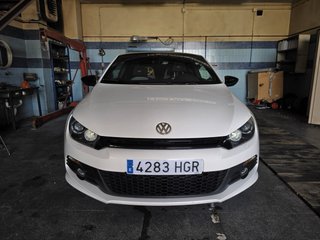 VOLKSWAGEN SCIROCCO 2.0 TDI · 2011 · 128.000 KM ·