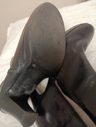 Botines de piel negros