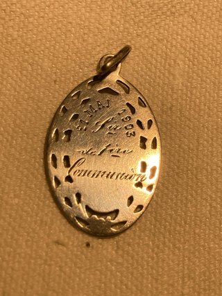 Medalla Plata 1ª Comunión 1903 IHS