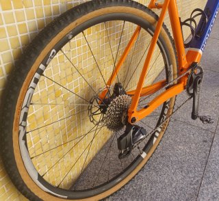 Bicicleta Ciclocross Gravel Holdsworth Naranja