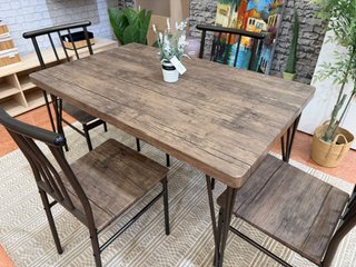 Mesa y 4 Sillas Comedor Madera