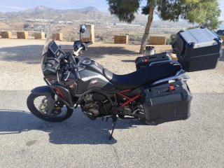Honda Africa Twin 2020 Negra/Roja