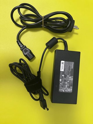 Cargador Portátil MSI CEPF04