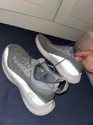 Zapatillas de baloncesto Under Armour Curry Grises