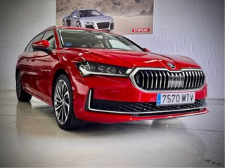 Skoda Superb Combi L&K 204cv FULL-EQUIPE