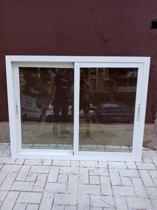 Ventana corredera aluminio con doble cristal