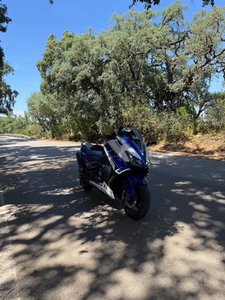 Yamaha TMAX Maxi Scooter Azul/Blanco