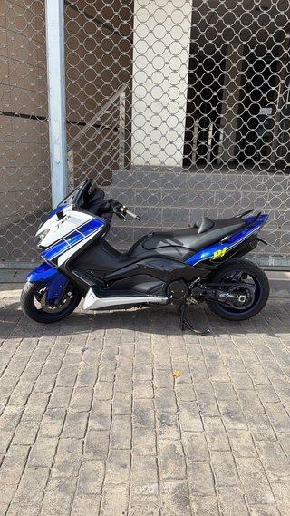 Yamaha TMAX Maxi Scooter Azul/Blanco