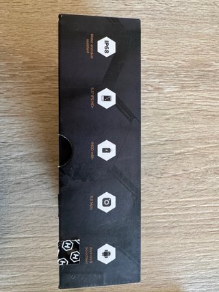 Hammer Iron 3 - Teléfono Móvil