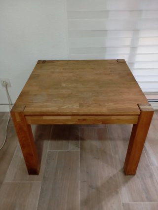 Aparador JYSK madera maciza + mesa centro