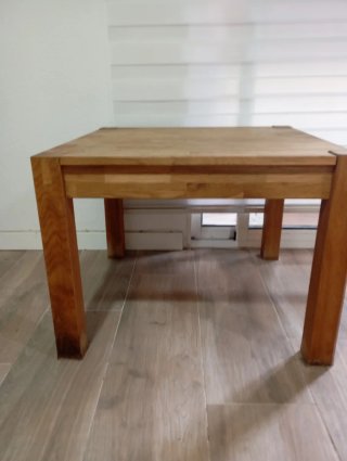 Aparador JYSK madera maciza + mesa centro