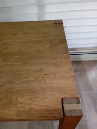 Aparador JYSK madera maciza + mesa centro