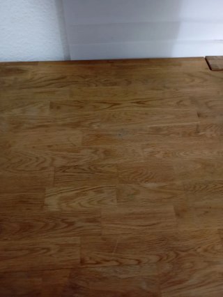 Aparador JYSK madera maciza + mesa centro