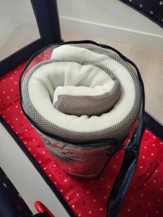 Cuna de viaje plegable