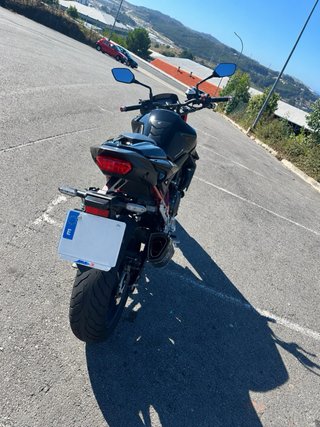 Honda Hornet 750 Negra y Roja
