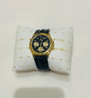 Reloj Lotus Negro y Dorado