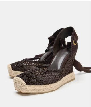 Cuñas de esparto con cordones