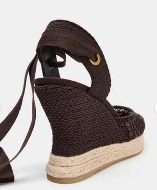 Cuñas de esparto con cordones