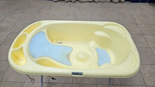 Bañera bebé grande con patas plegables
