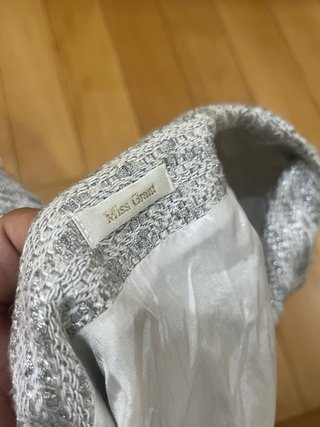 Chaqueta Miss Grant gris y blanca