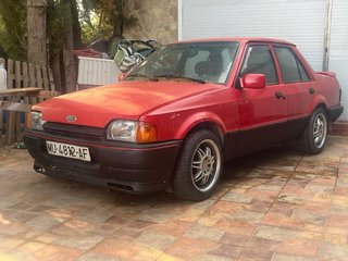 Ford Orion 1.6i para restaurar