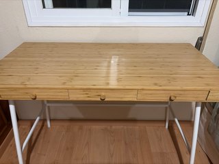 Escritorio/ Tocador Ikea Madera y Blanco