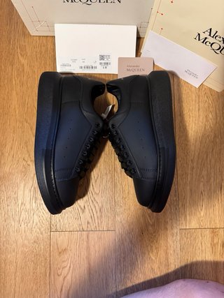 Alexander McQueen Oversized Total Black Tg. 44