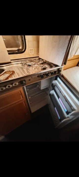 Hola vendo caravana marca delfi menor de 750kil