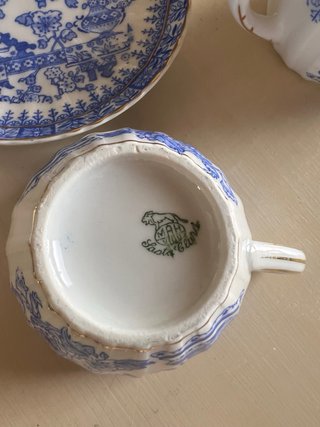 Conjunto de porcelana azul y blanco