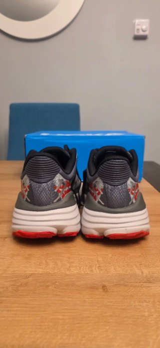Hoka Stinson 7 Talla 42 (26.5 cm)