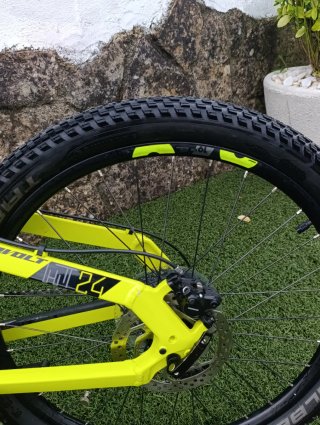 Lapierre overvolt 24 niñ@s