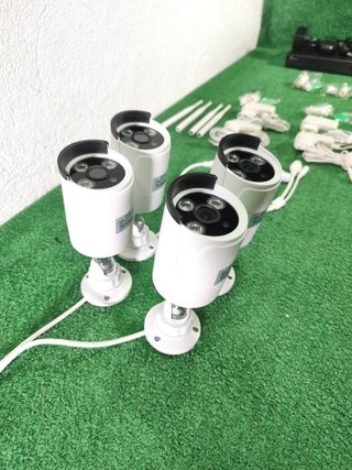 Kit Cámaras Vigilancia WiFi NIVIAN 2K
