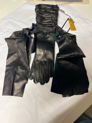 Guanti in Nappa Morbida drappeggiato con balza