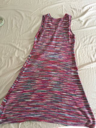 Vestido multicolor con escote V