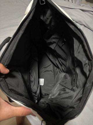 Mochila Adidas Blanca y Negra Impermeable
