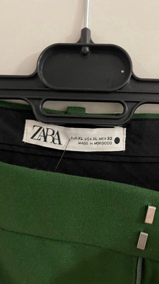 Pantalón Zara Verde Talla XL