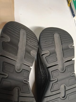 Deportivas Skechers Arch Fit Negras