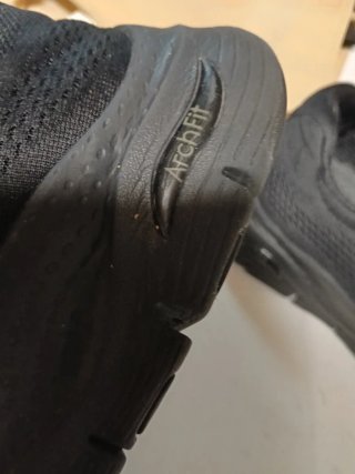 Deportivas Skechers Arch Fit Negras