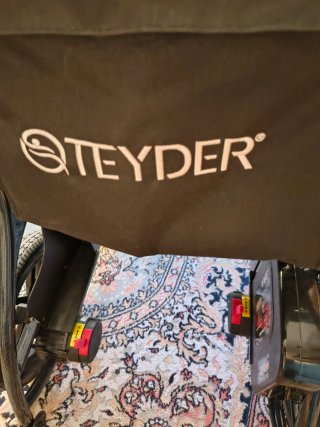 Silla de ruedas eléctrica MAX CARBON ultraligera