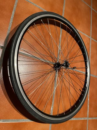 Rueda delantera bicicleta carretera rigida flyer