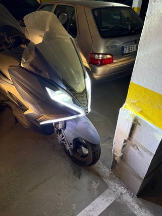 Mitt 125 GT Max Maxi Scooter Gris
