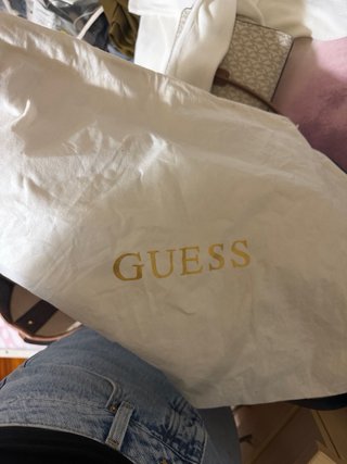 Bolso de mano Guess azul y blanco