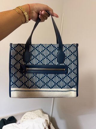 Bolso de mano Guess azul y blanco