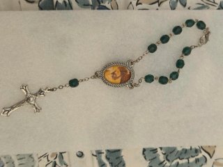Pulsera Rosario Plata y Piedras Verdes