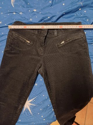 Pantaloni neri velluto a coste