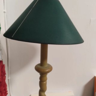 Lámpara de mesa madera torneada