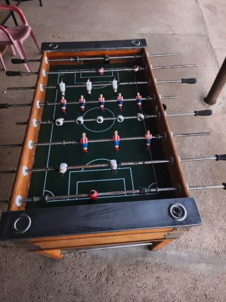Futbolín de bar reformado