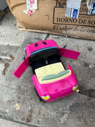 Coche rosa de juguete vip pets