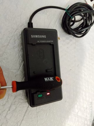 Cargador de Cámara Samsung AA-E5P.
