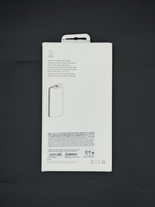 Funda iPhone 13 Pro Max Piel Nueva 2